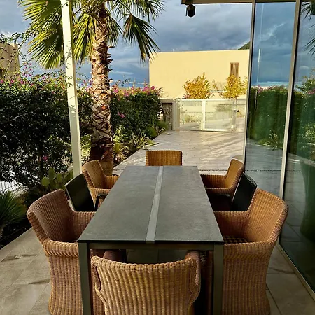 فيلة Palms *