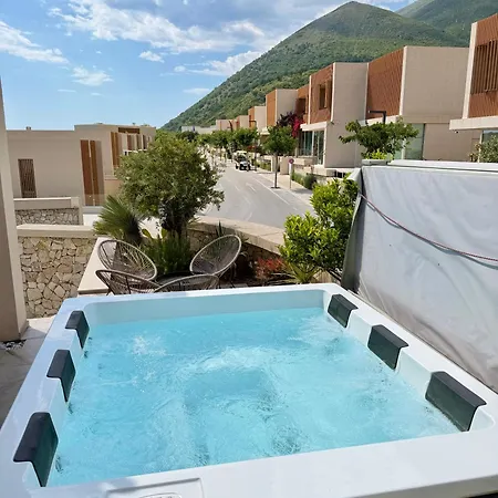 Palms Villa